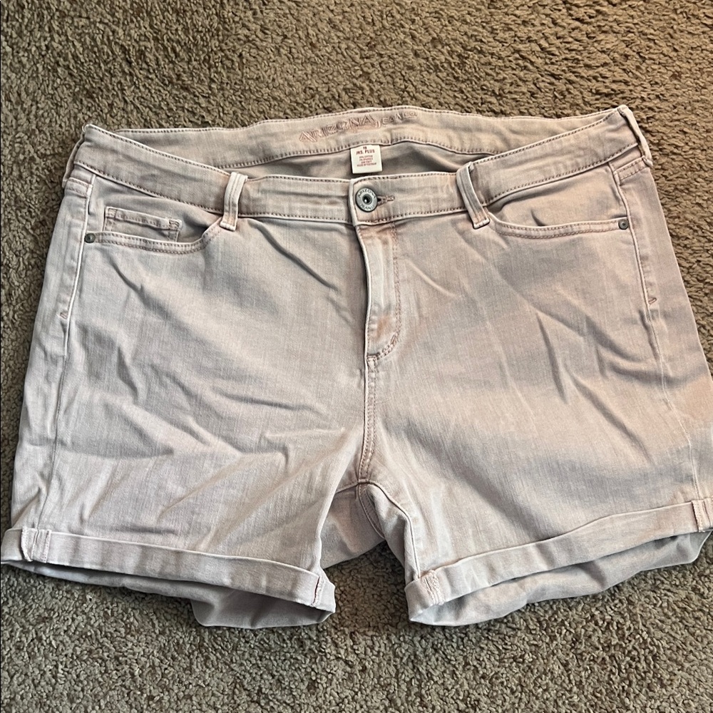 Arizona Jean Co light mauve denim shorts. Juniors size 18 plus. Stretchy!